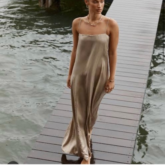 DISSH Dresses & Skirts - Dissh silk dress